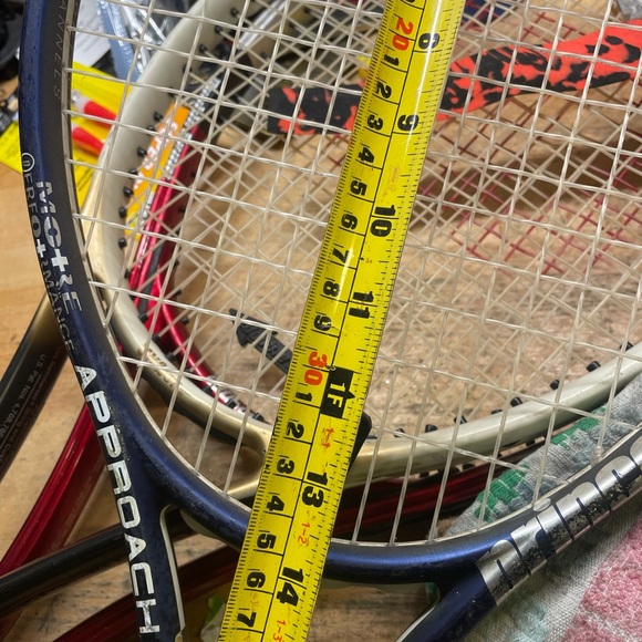 Prince Approach tennis Racquet 27 inc 
With new fashion grip - Picture 6 of 12